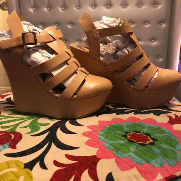 Size 8 Bamboo wedges - Picture 2 of 5